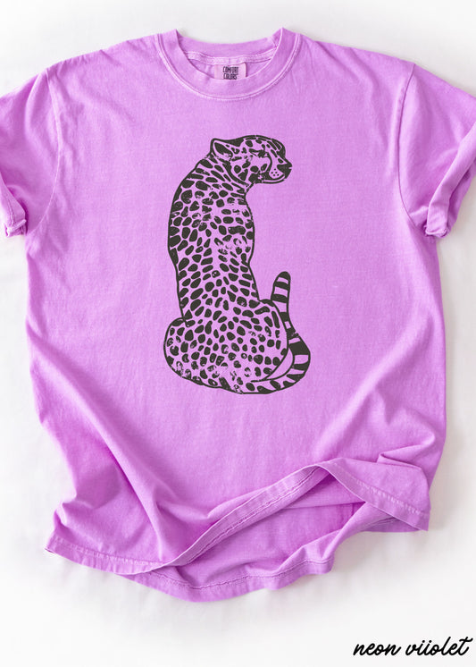 Sitting Cheetah Tee *13 Colors (S-3X)