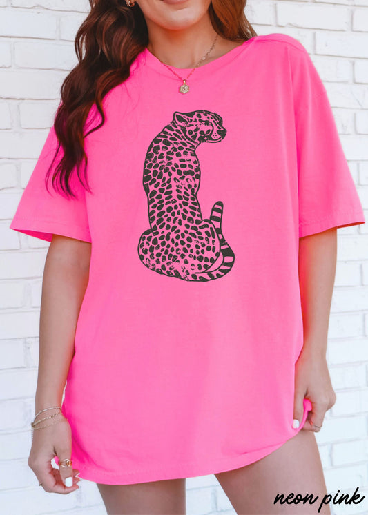 Sitting Cheetah Tee *13 Colors (S-3X)