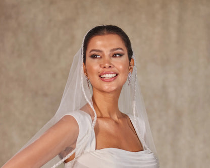 Bridal Shower Pearl Veil- D257