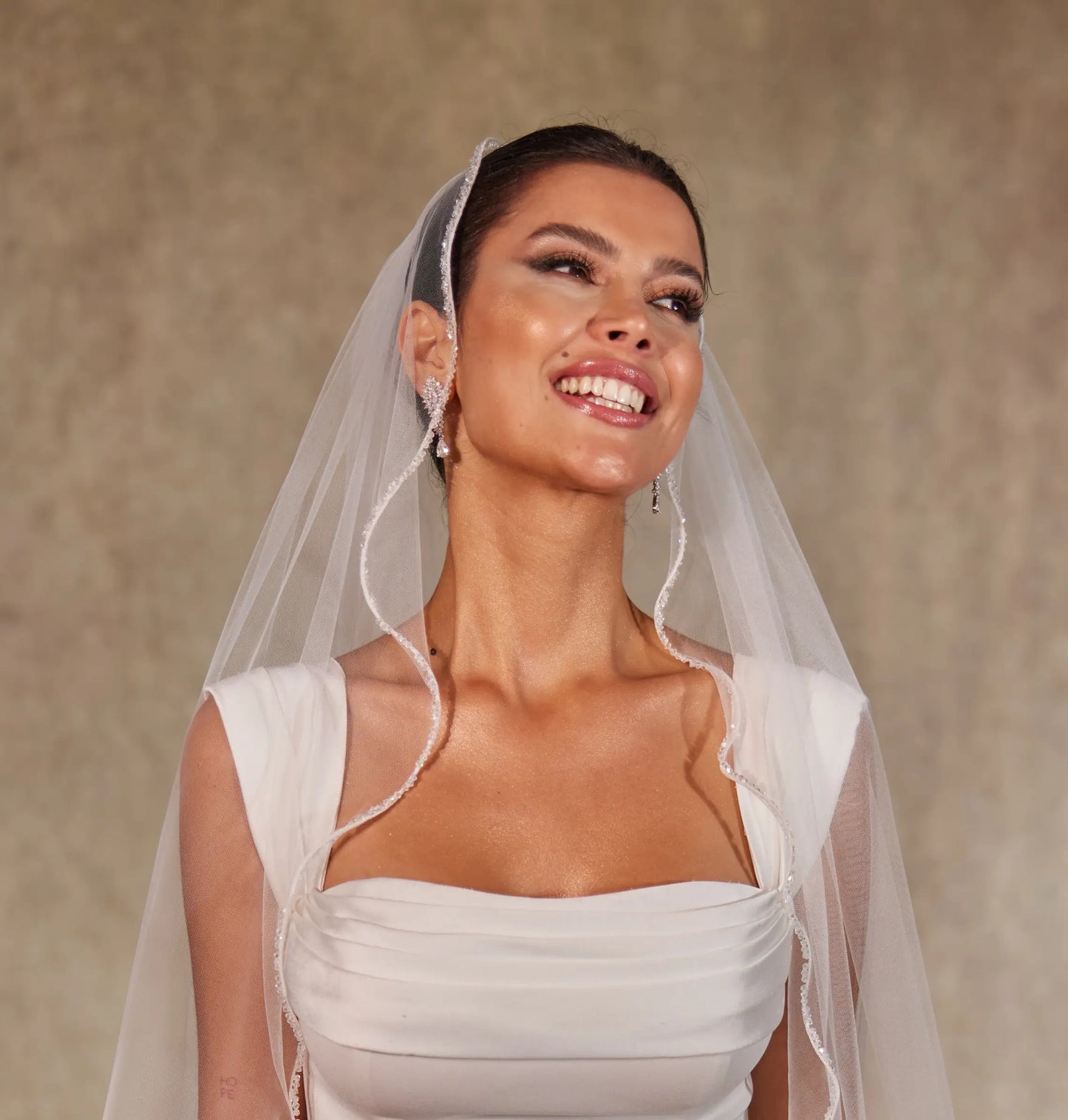 Wavy Beaded Edge Minimalist Wedding Veil- D246