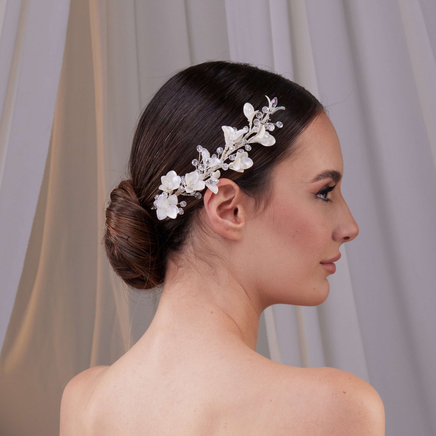 Elegant Resin Flower Bridal Hair Vine