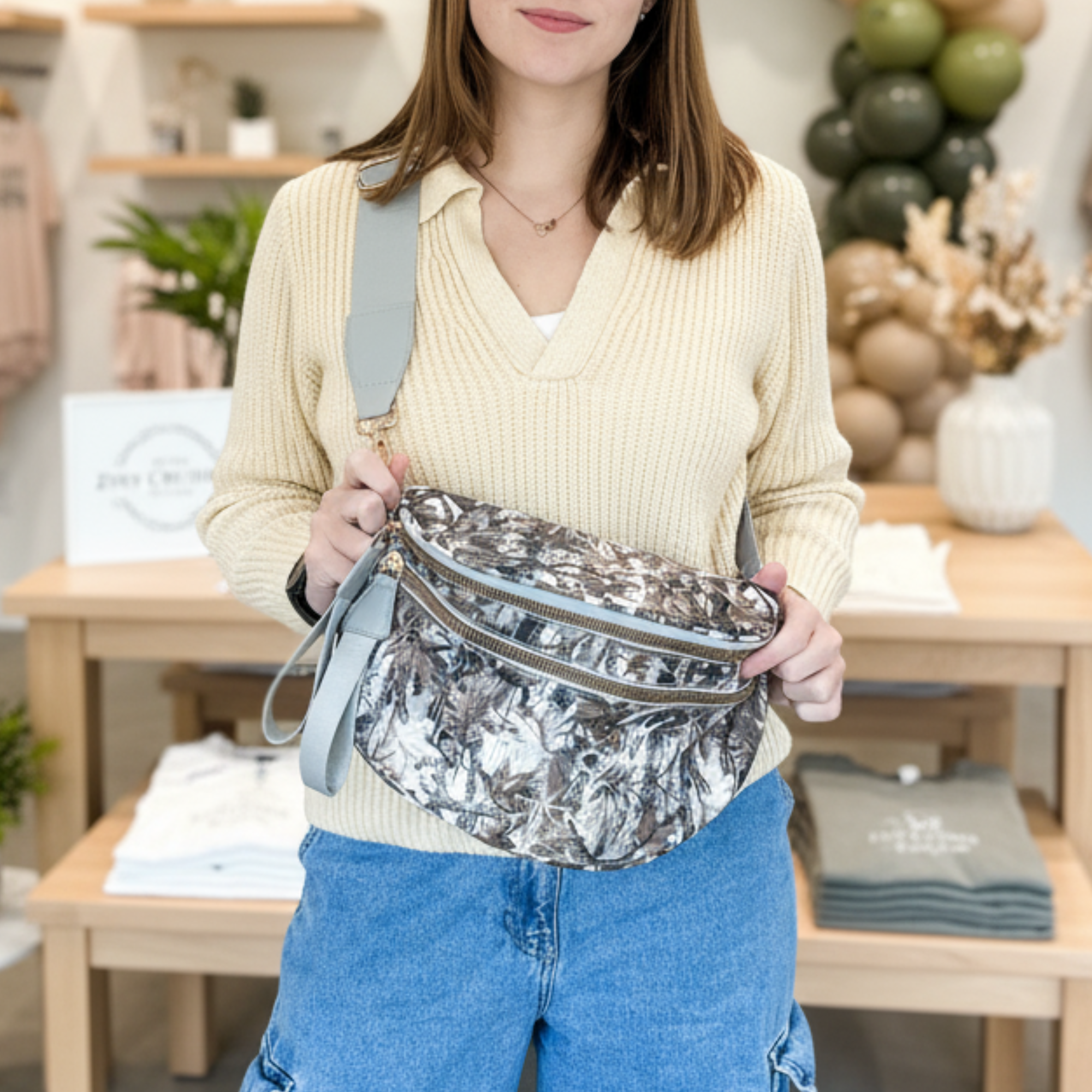 Chic & Spacious Checkered or Camo Crossbody Bag – 5 Glam Colors