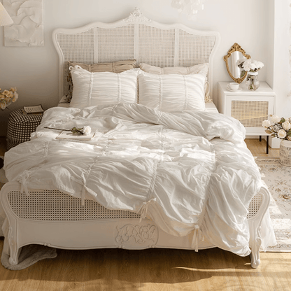 Coquette Ruffle Bedding Set with Ties / Pink