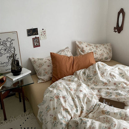 Cottage Floral Bedding Set / Dusty Purple