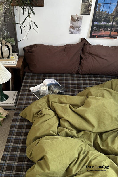 Dark Plaid Goblin Bedding Set