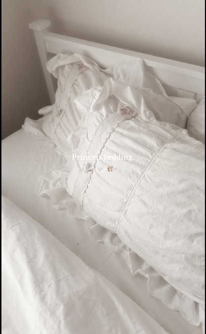 Embroidered Lace Ruffle Bedding Set / White