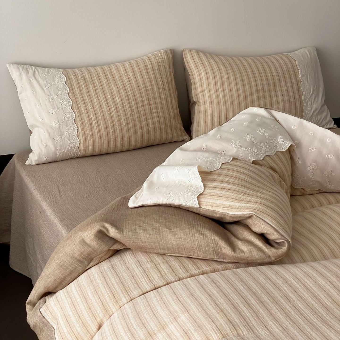 Florence Lace Double Gauze Striped Bedding Set / Brown