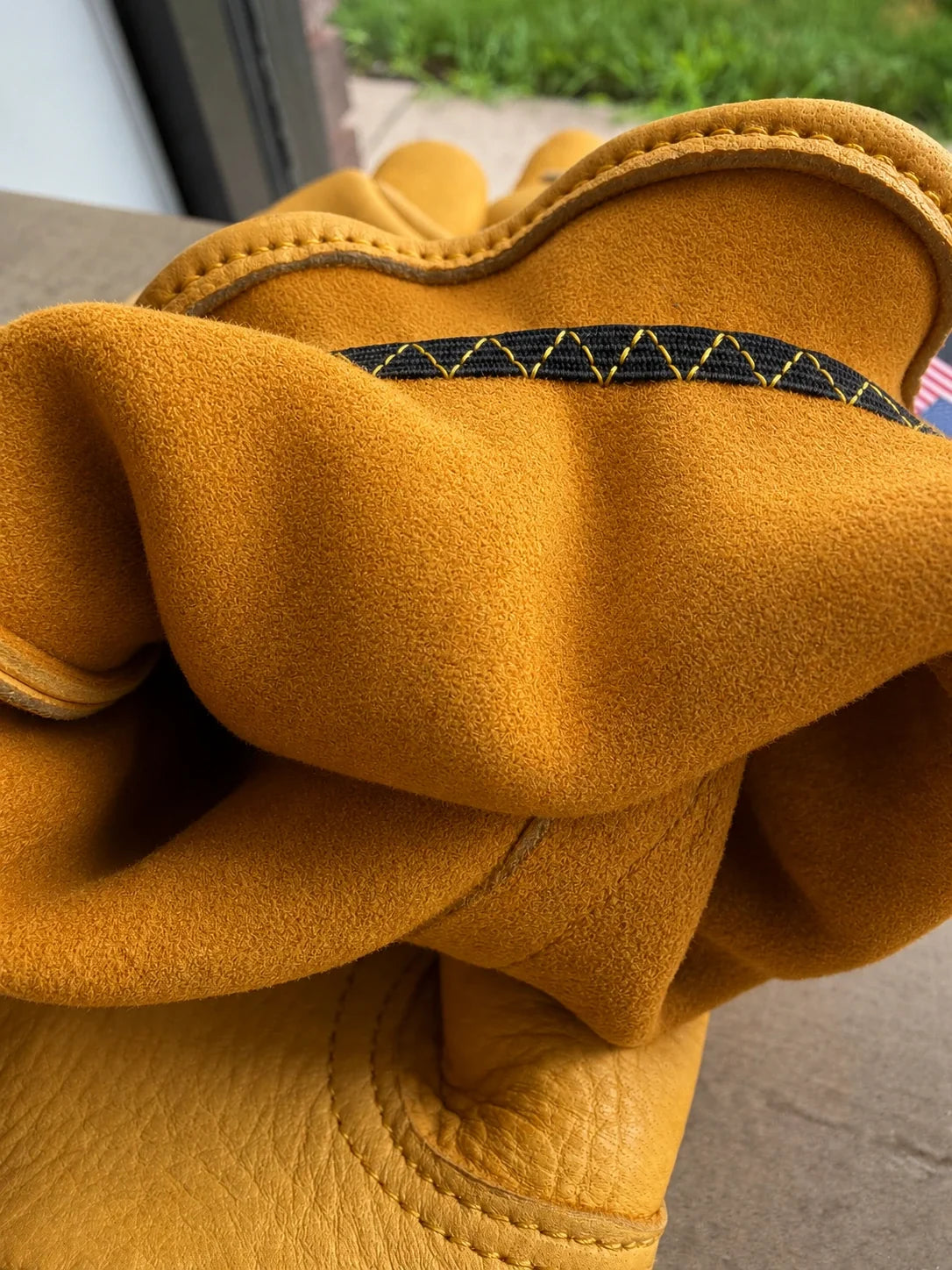 Gold Short Wrist Cuff Deerskin Gloves