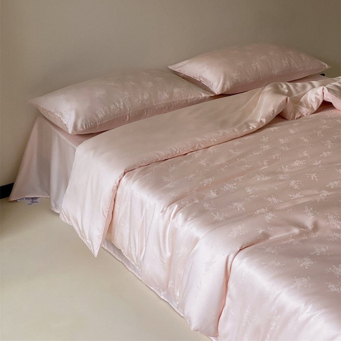 Grace Silky Floral Luxury Bedding Set / Pink