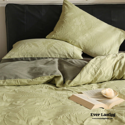 Hidden Garden Jacquard Floral Bedding Set / Moss Green