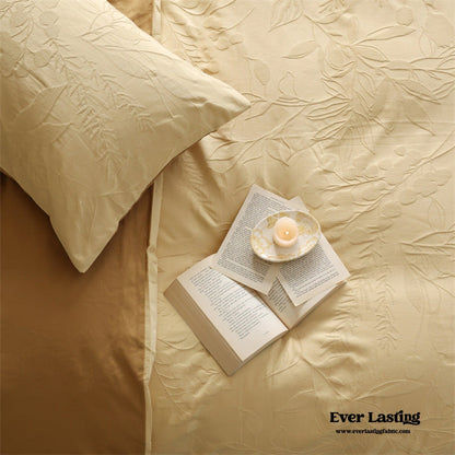 Hidden Garden Jacquard Floral Bedding Set / Moss Green