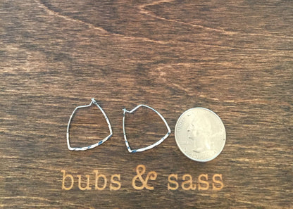 triangle hoop earrings. triangle ear wires. small geometric hoop earrings. hammered.