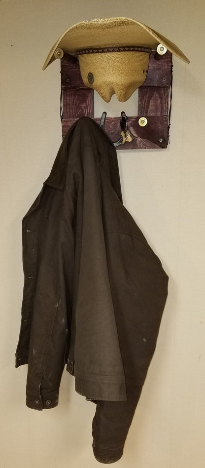 The 1-Hatter: Horizontal Wall-Hanging Western Organization