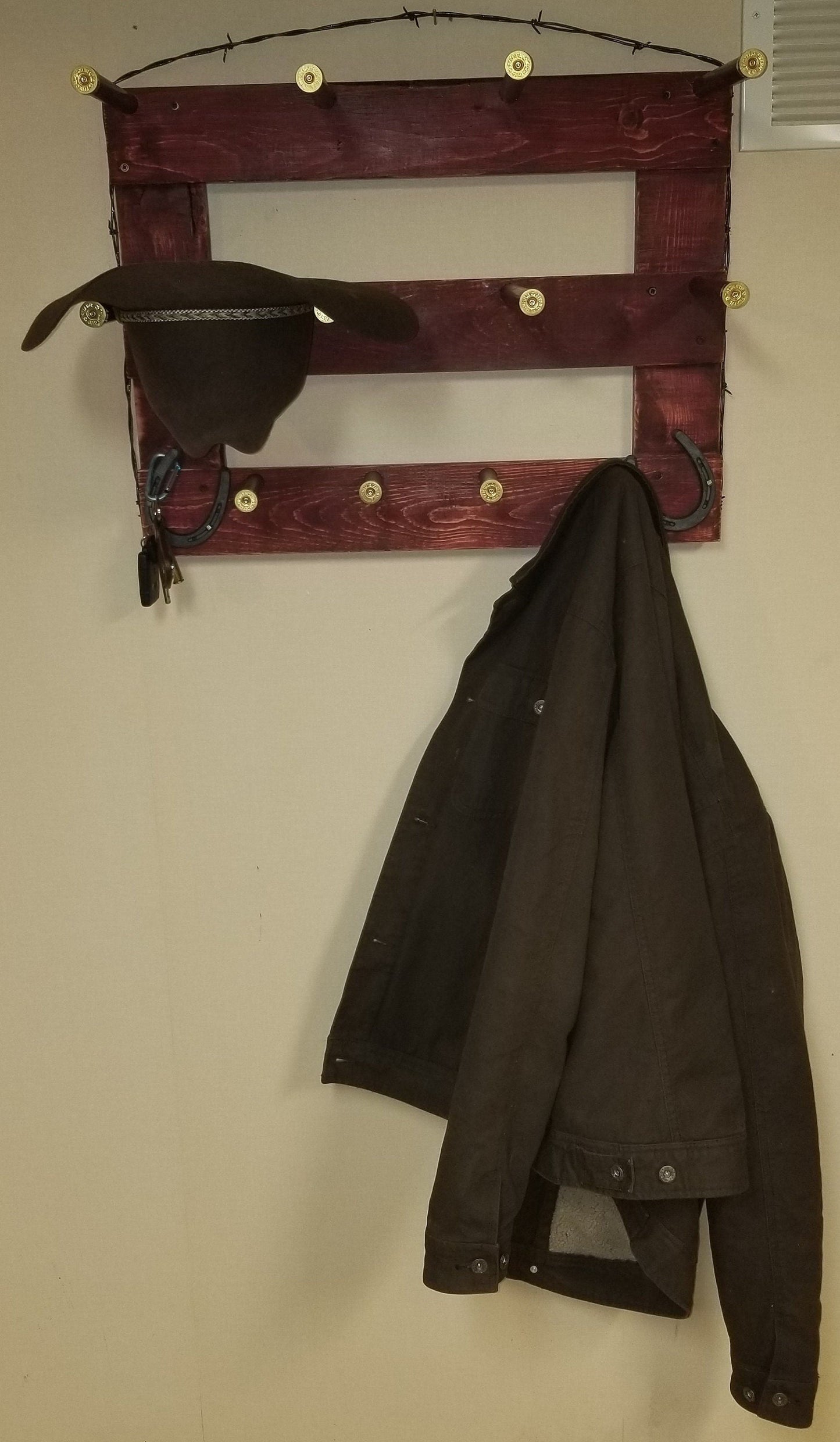 The 4-Hatter: Horizontal Wall-Hanging Western Organization
