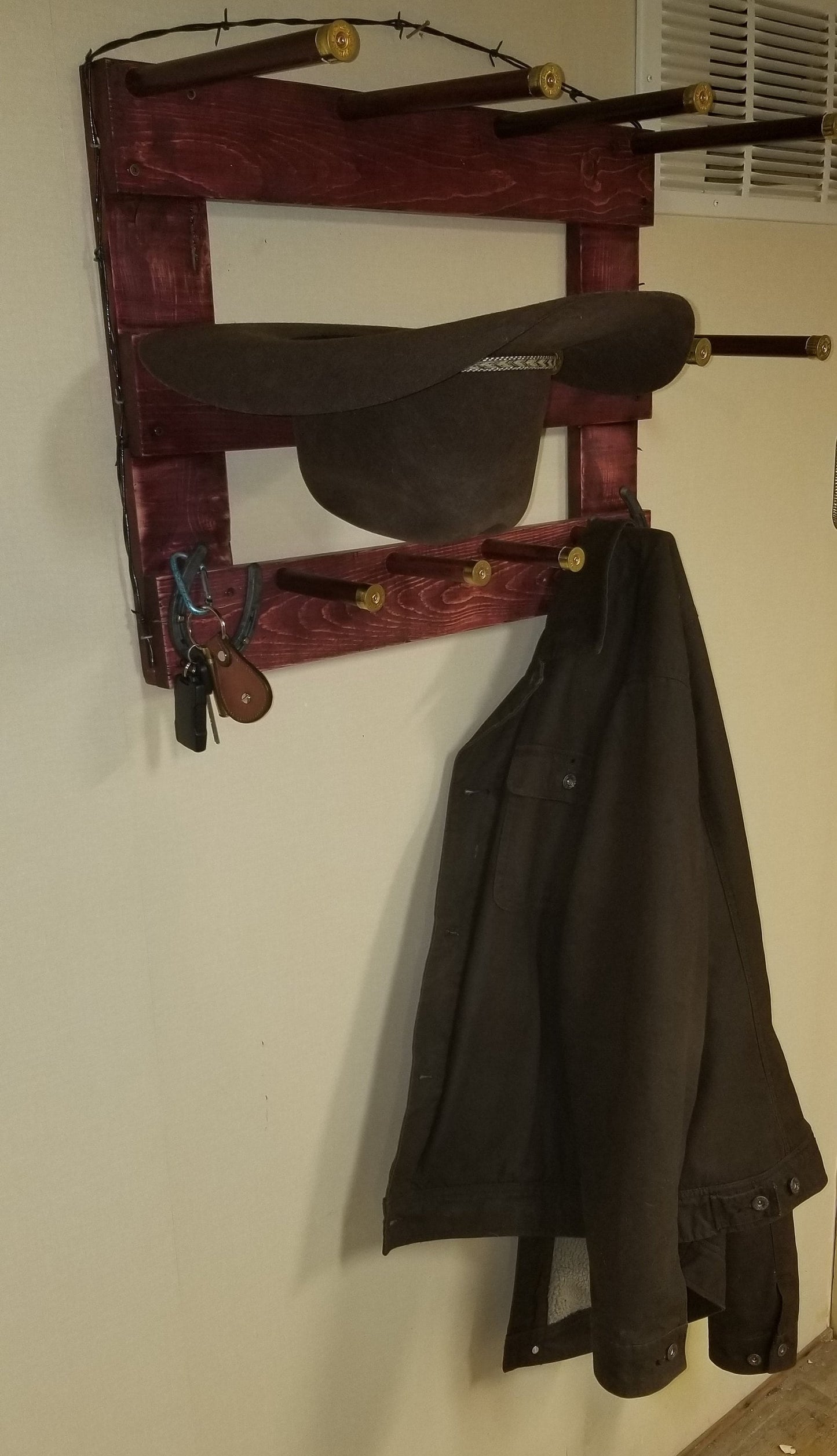 The 4-Hatter: Horizontal Wall-Hanging Western Organization