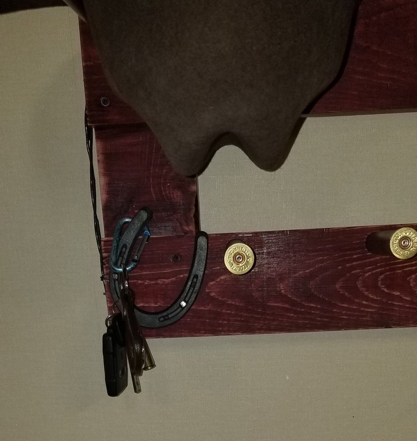 The 4-Hatter: Horizontal Wall-Hanging Western Organization