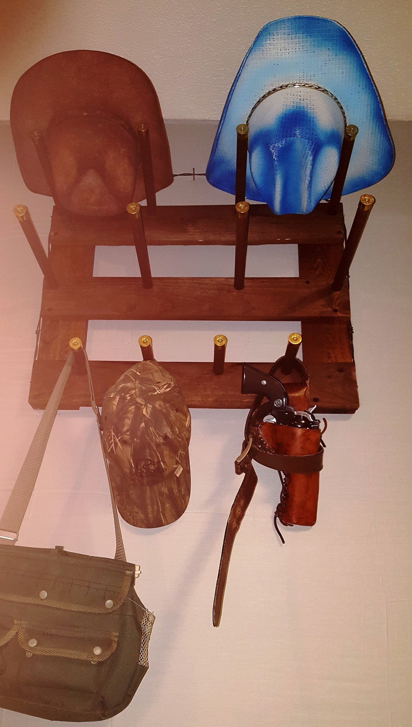 The 4-Hatter: Horizontal Wall-Hanging Western Organization