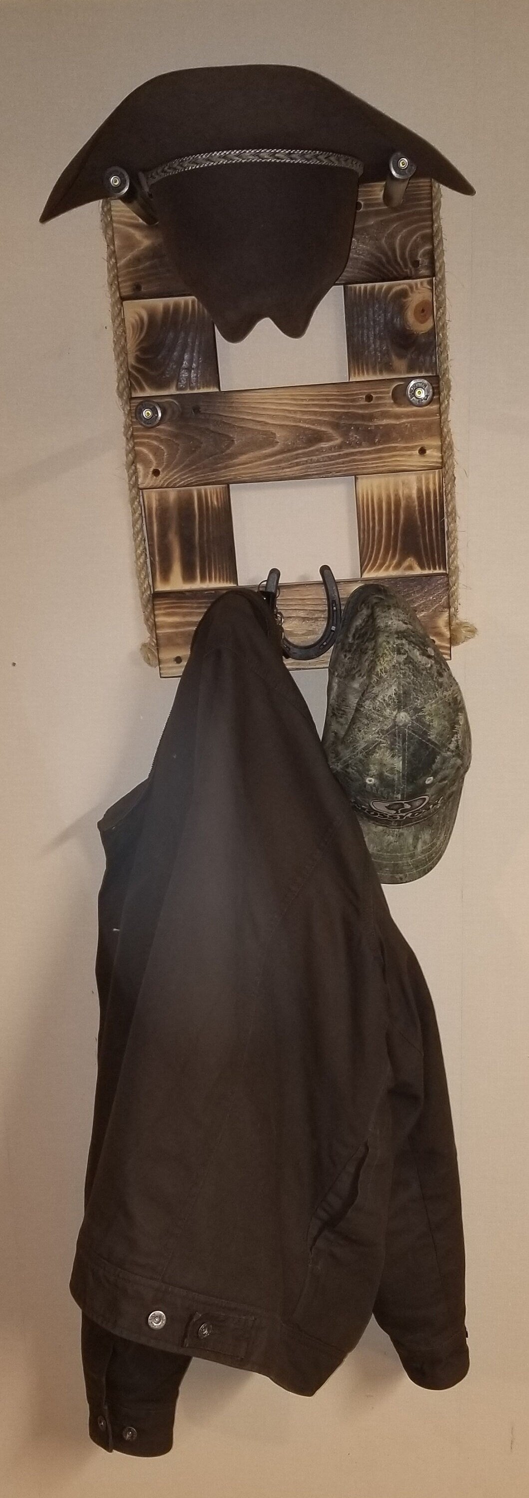 The 2-Hatter: Vertical Wall-Hanging Western Organization