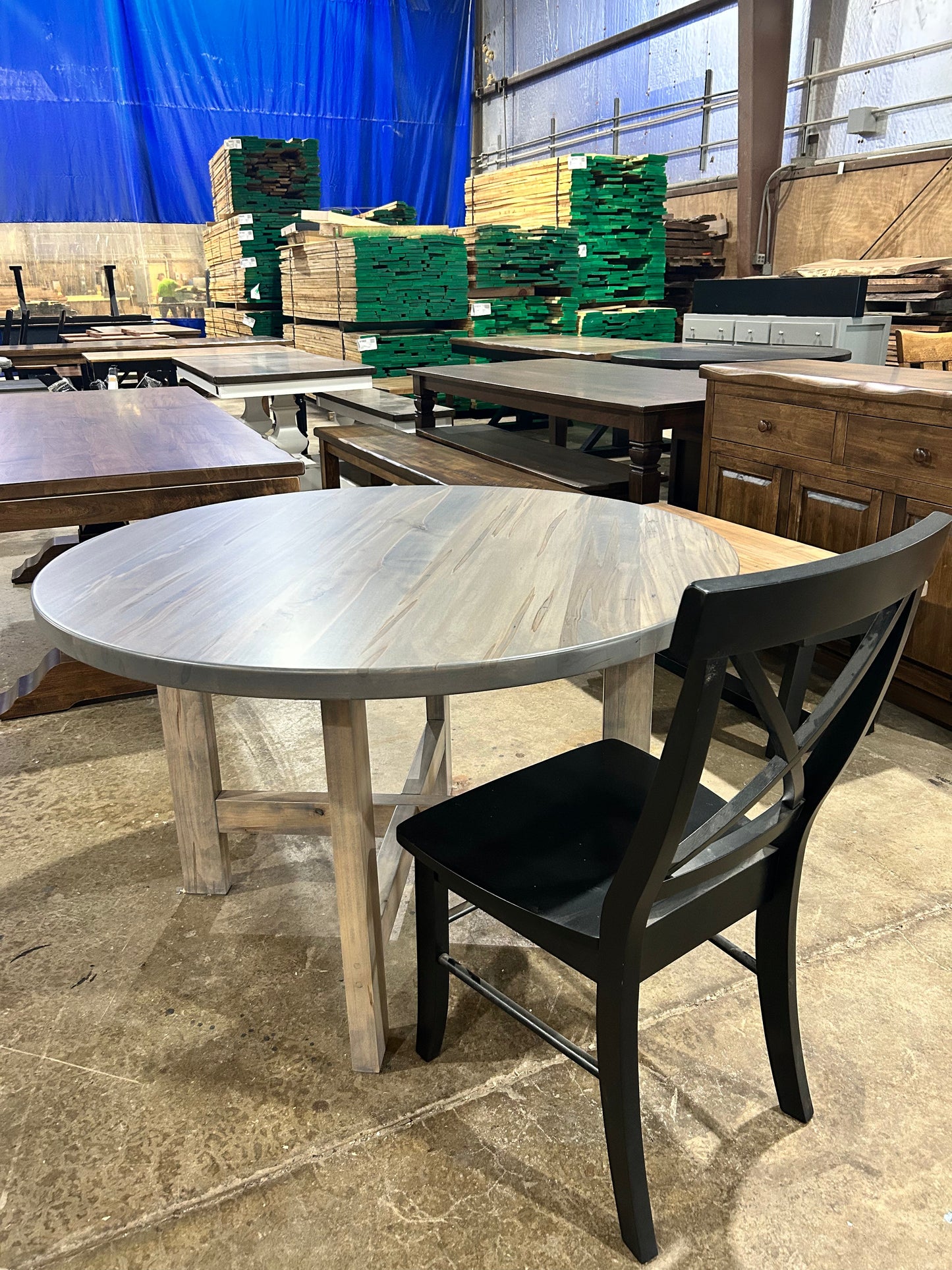 City loft Dining Table
