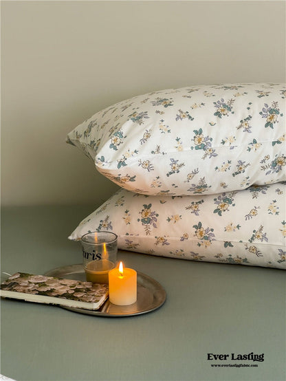 Jersey Knit Cotton Floral Bedding Set / White + Dark Blue