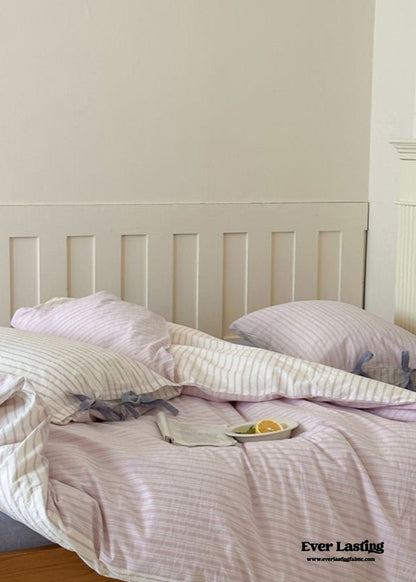 Josie Bow Tied Striped Bedding Set / Blue