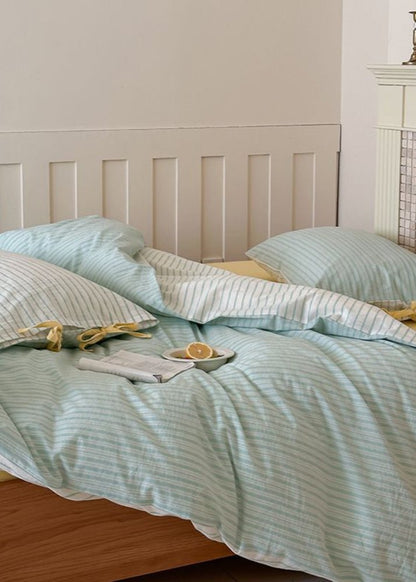 Josie Bow Tied Striped Bedding Set / Green