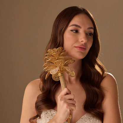 Luxurious Gold Quinceañera & Wedding Bouquet – Handcrafted with Crystal Stones