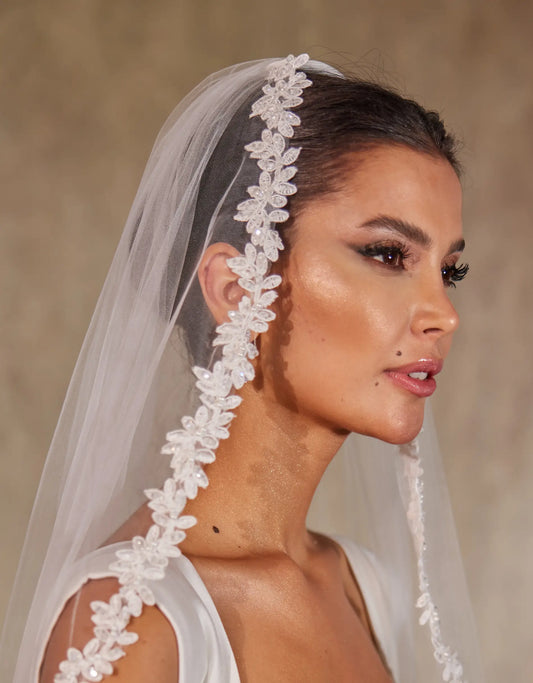 Flower Lace Bridal Veil- D216