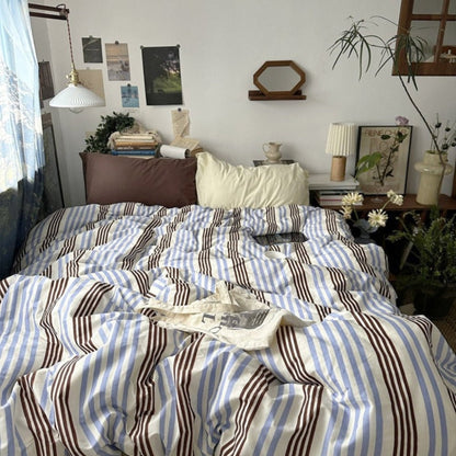 Liam Striped Bedding Set / Brown