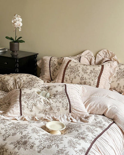 Lillian Retro Floral Ruffle Bedding Set