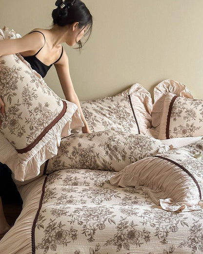 Lillian Retro Floral Ruffle Bedding Set