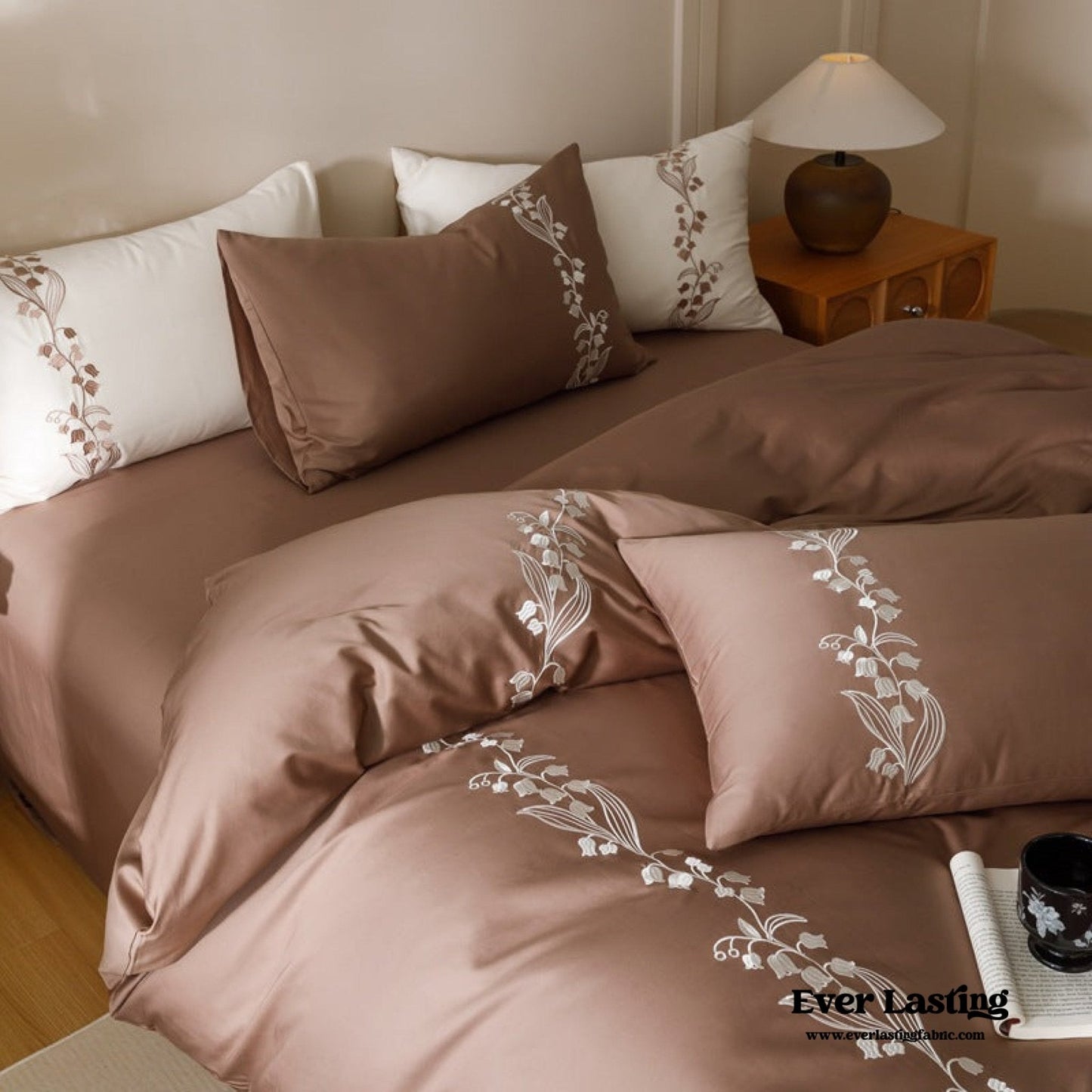 Lily of the Valley Embroidered Silky Bedding Set / Cream