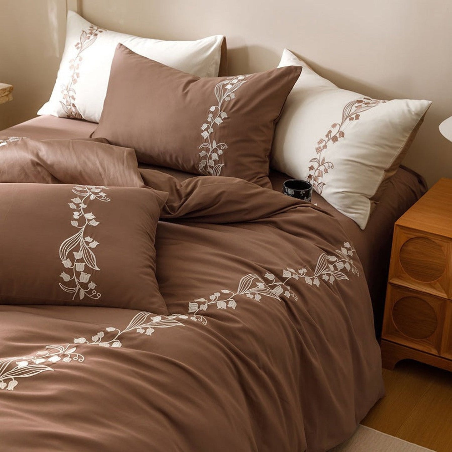 Lily of the Valley Embroidered Silky Bedding Set / Cream