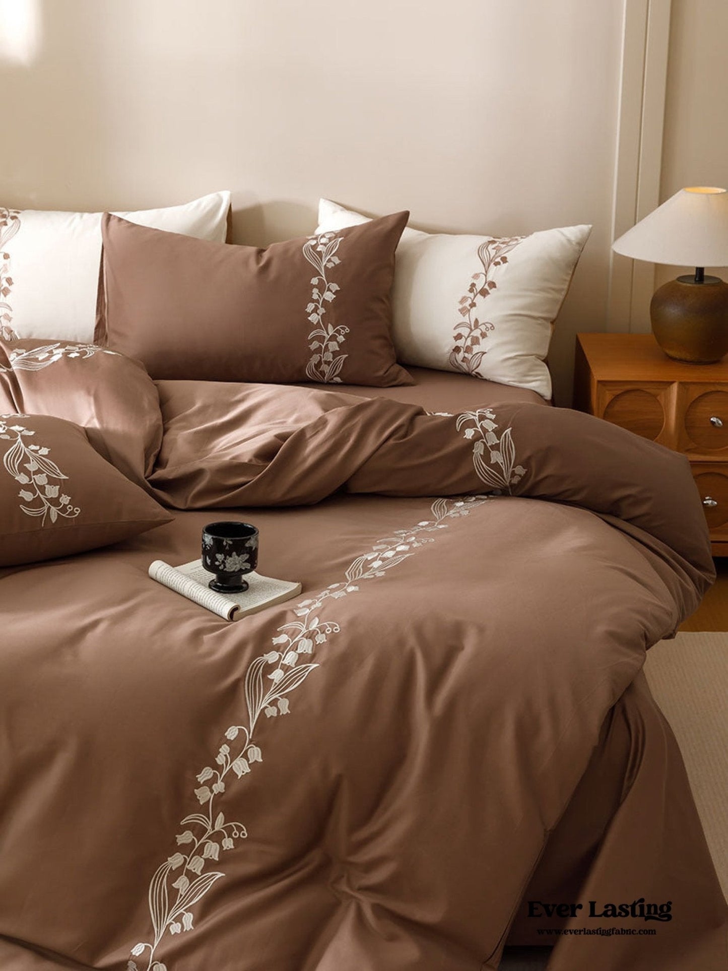 Lily of the Valley Embroidered Silky Bedding Set / Cream