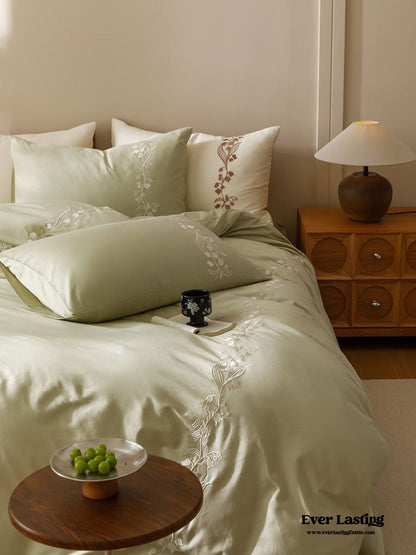 Lily of the Valley Embroidered Silky Bedding Set / Green