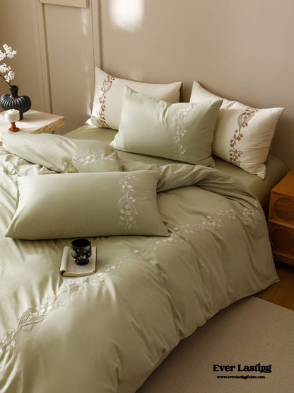 Lily of the Valley Embroidered Silky Bedding Set / Purple