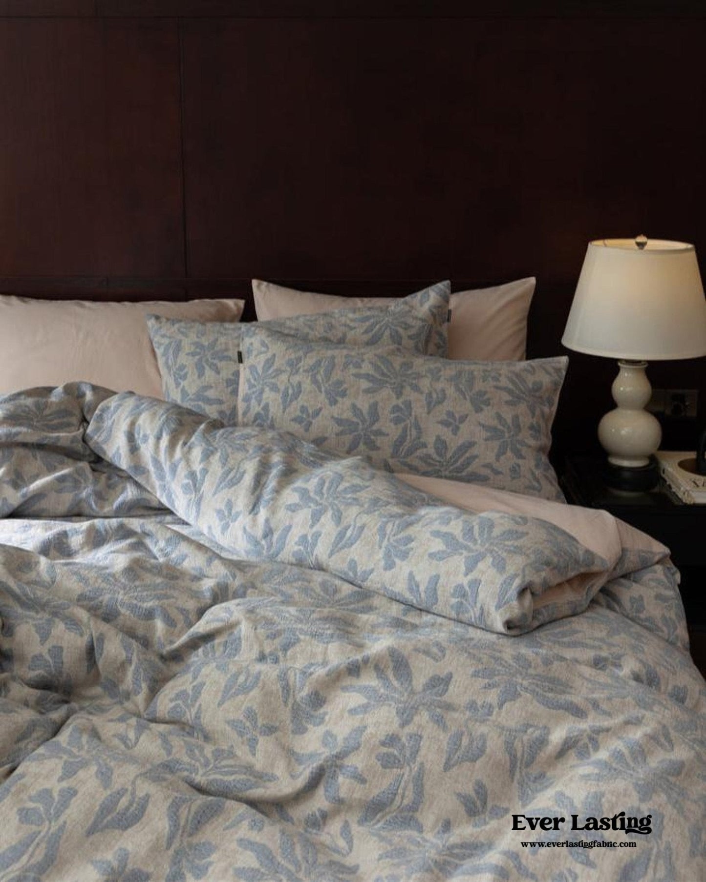 Lucien Silky Vintage Jacquard Bedding Set / Blue