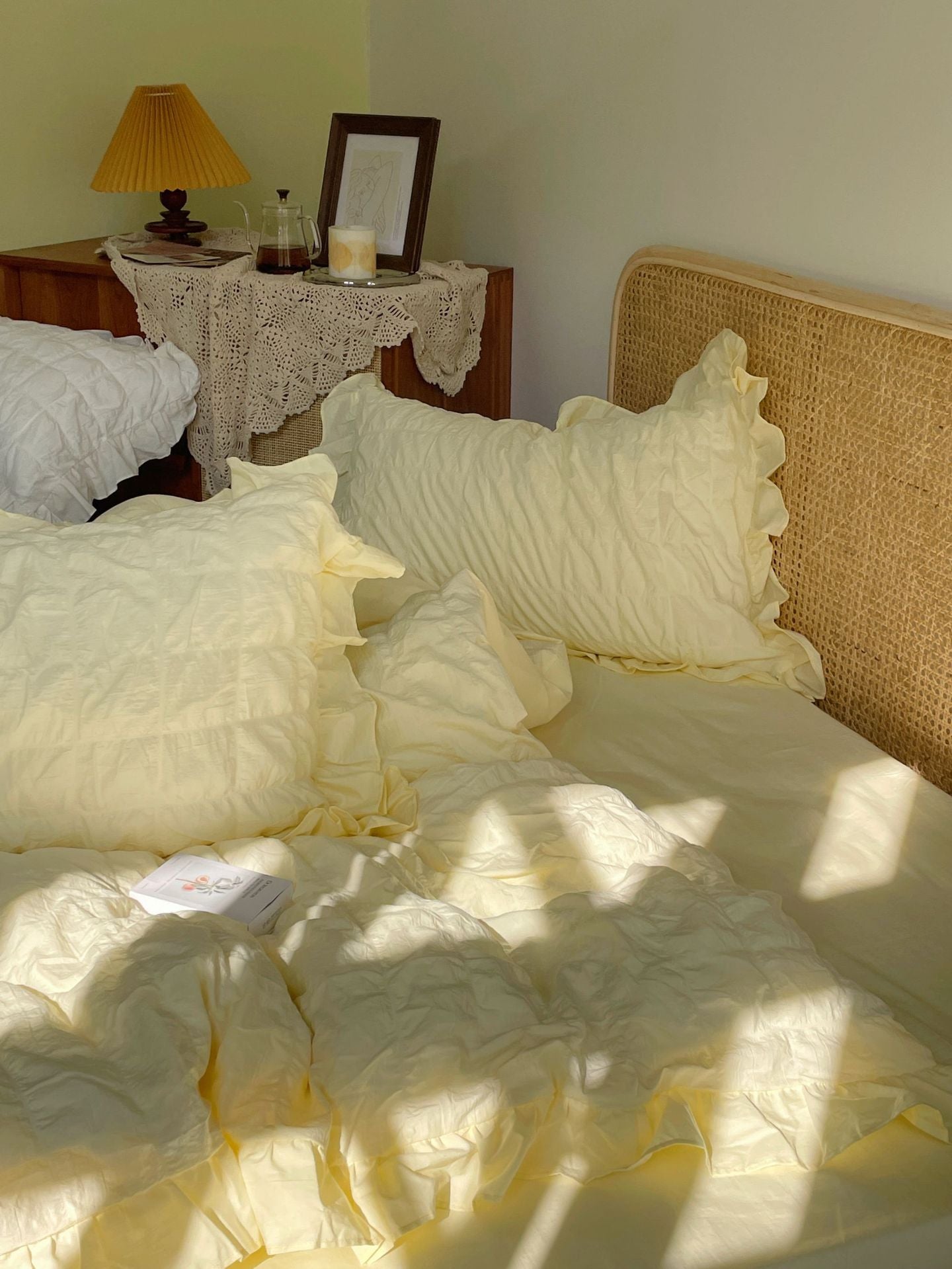 Marshmallow Puff Ruffle Bedding Set / White
