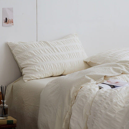 Minimal Bubble Textured Bedding Set / White
