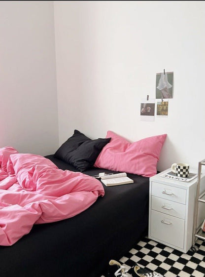 Mixed Color Bedding Set / Pastel Pink + Black