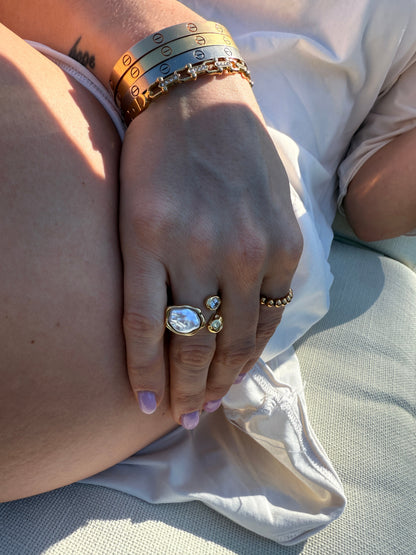 vintage style waterproof pearl ring