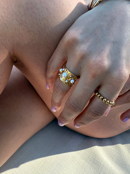 hammered waterproof wide band pearl ring