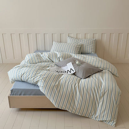 Parker Minimalist Striped Bedding Set / Blue & Brown
