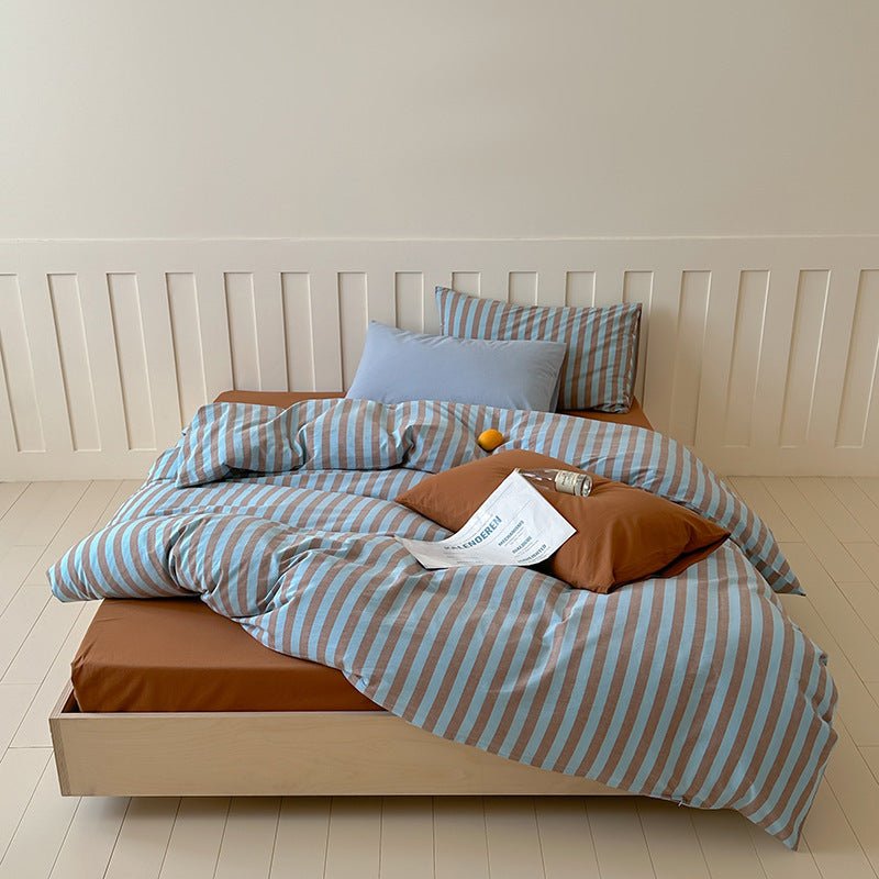 Parker Minimalist Striped Bedding Set / Red