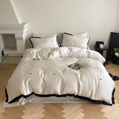 Silky Black Heart White Bedding Set / White + Black