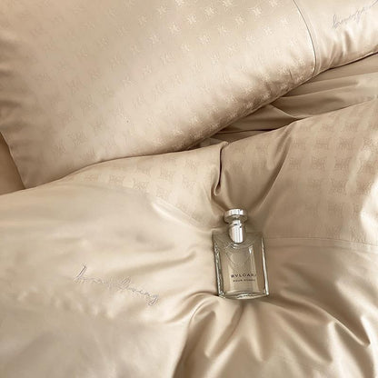 Silky Floral Bedding Set / Snow White