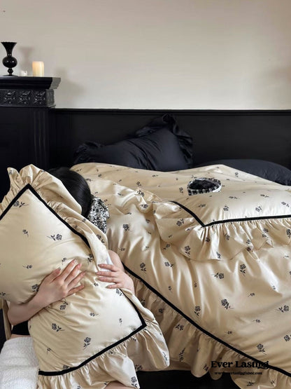 Silky French Black Rose Bedding Set