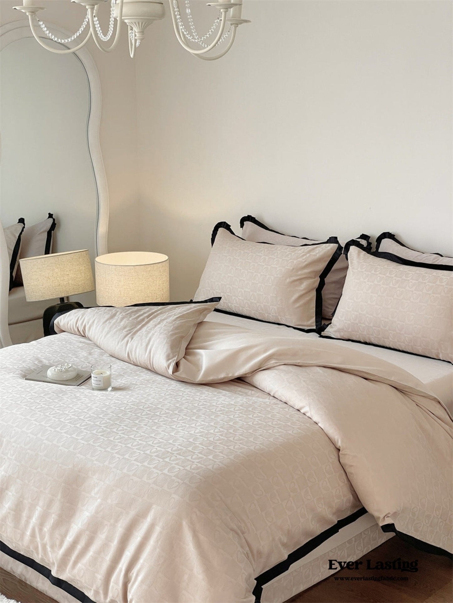 Silky Luxury Heart Textured Bedding Set / Beige