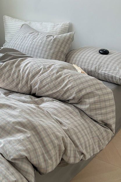 Soft Blend Plaid Bedding Set / Blue