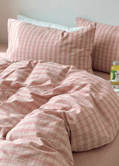 Soft Blend Plaid Bedding Set / Pink
